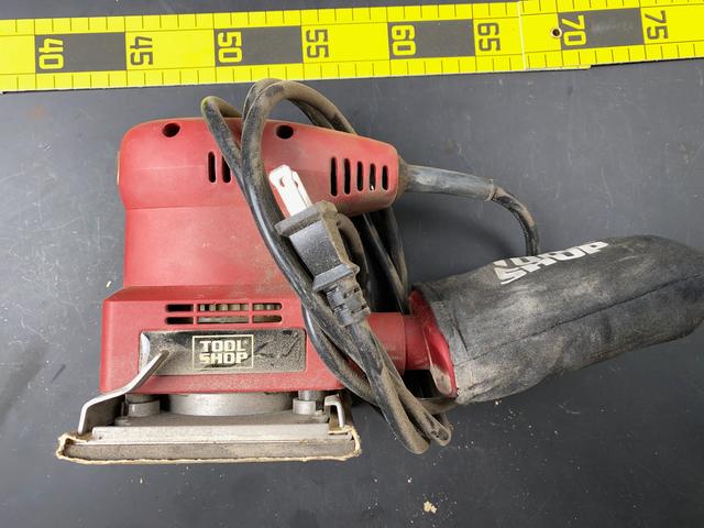 T1592 Palm Sander
