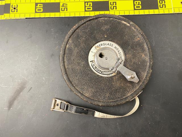 T1735 100 Foot Fiberglass Tape Measure